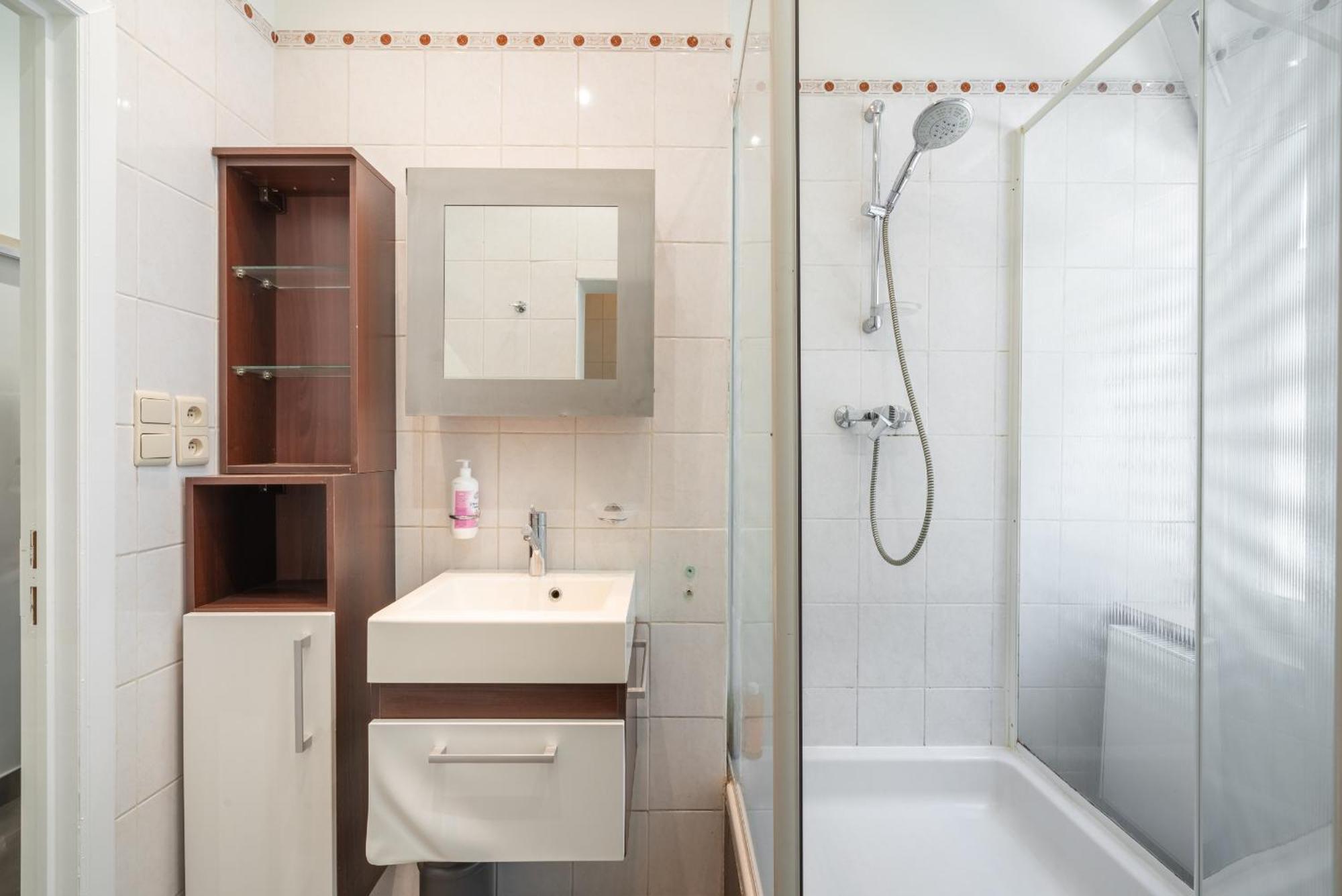 Authentic Apartments In The Center Of أنتويرب المظهر الخارجي الصورة